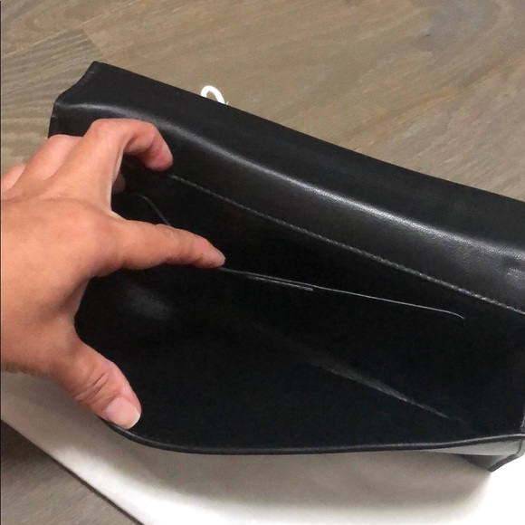 Vintage Chloe Black Crossbody Bag with Gold bow Accent 🎀 - Picture 8 of 8